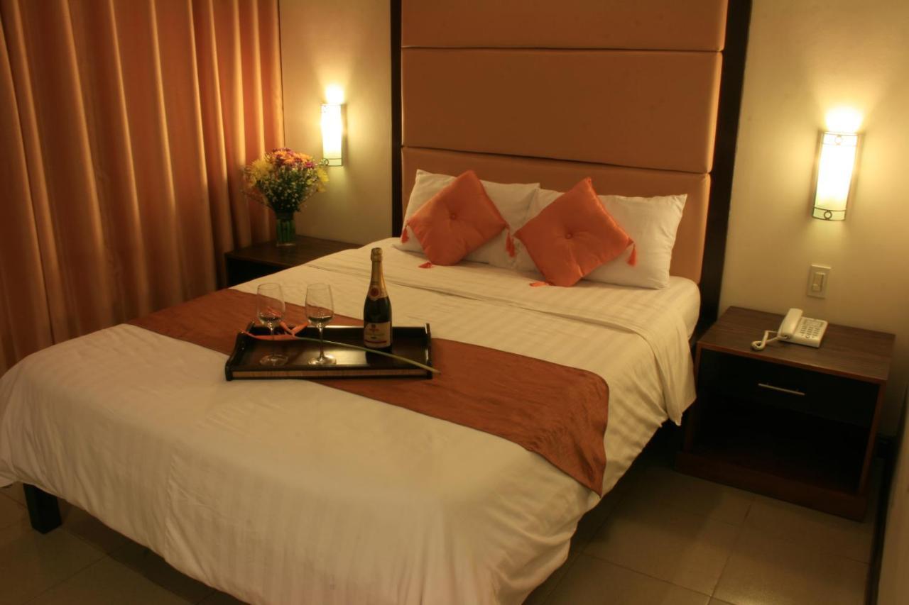 O Hotel Bacolod Exteriör bild